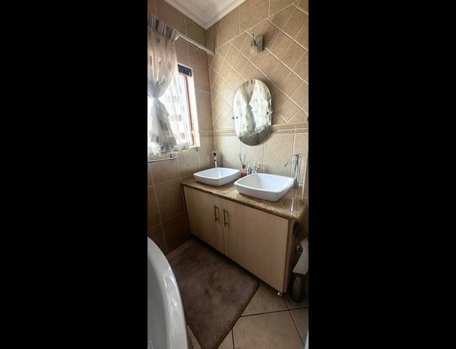 3 BEDROOM TOWNHOUSE FOR SALE IN EMFULENI GOLF ESTATE